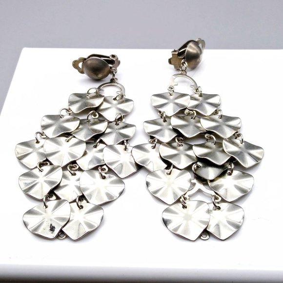 Fabulous Mermaid Scale Clip On Earrings in Wavy Shimmer Silver Tone, Unique - Picture 2 of 4